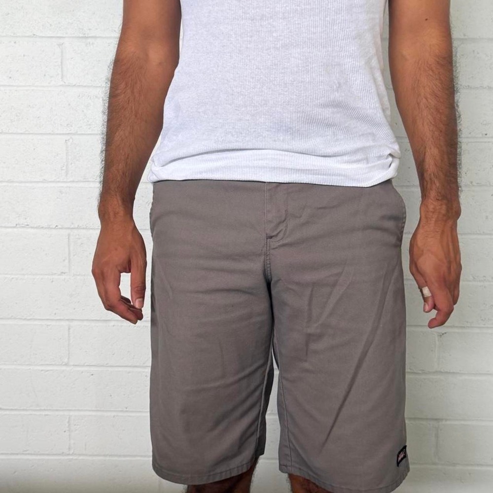 Dickies Mens Relaxed Fit Cargo Utility Shorts Gray Brown Size 31